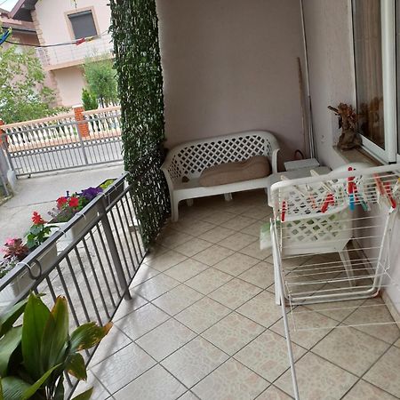 Хостел Traveler'S Rest - Near Podgorica Airport Mitrovici  Екстер'єр фото